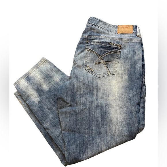 Amethyst Jeans Denim - Amethyst distressed ankle jeans